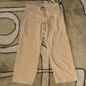 NEVER WORN!Patagonia Women’s size12 Khaki